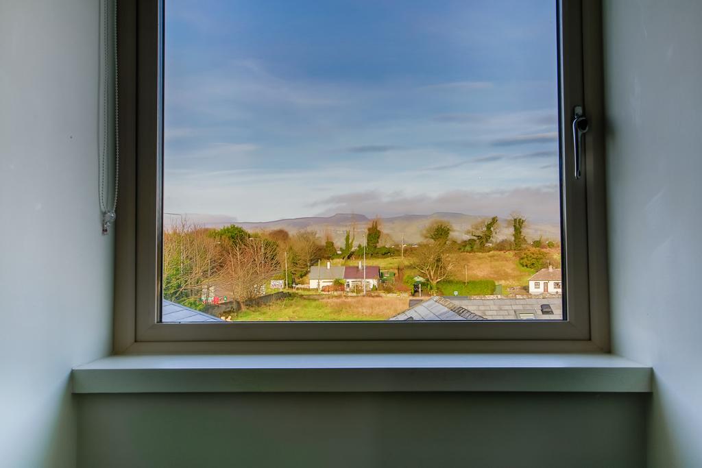 The Red Cottage & Stables Sligo Exterior photo